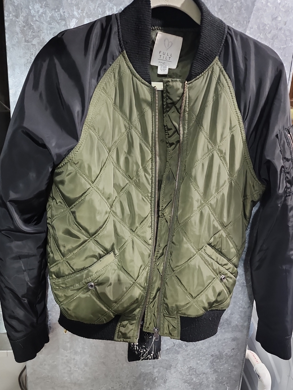 Full Tilt Quilted Bomber Jacket in Olive & Black